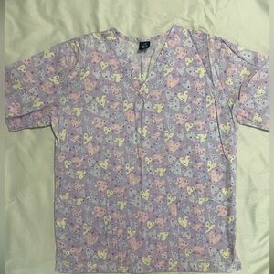 Scrub top - Valentine Hearts - women’s M